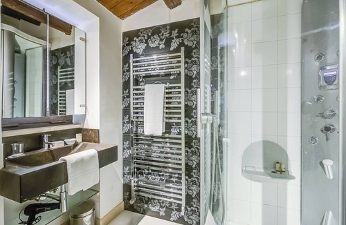 Scicli Hotel | Borgo Hedone - Fragola & Limone, Scicli, Italy