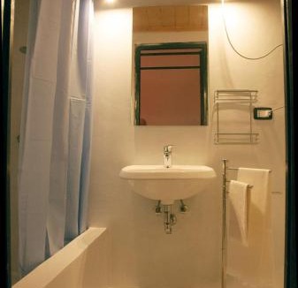 Strongoli Apartment | BORGO PETELIA, Casa Mannarino, suite Lucrezia