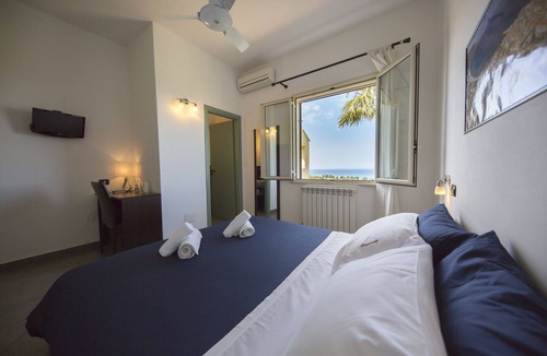 Cefalu Bed & Breakfast | Bouganville B&B