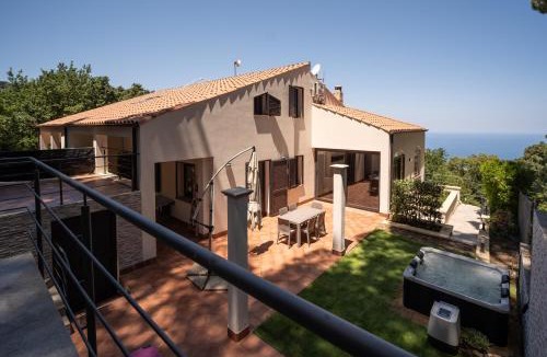 Cefalu Villa | Breathtaking Sea Views & Jacuzzi in Cefalù