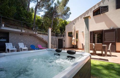 Cefalu Villa | Breathtaking Sea Views & Jacuzzi in Cefalù