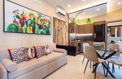Catania City Centre Apartment | Bright Apartment with Balcony in the Heart of the Old Town
