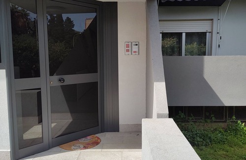 Trapani Apartment | Bright apartment with veranda and private parking space.