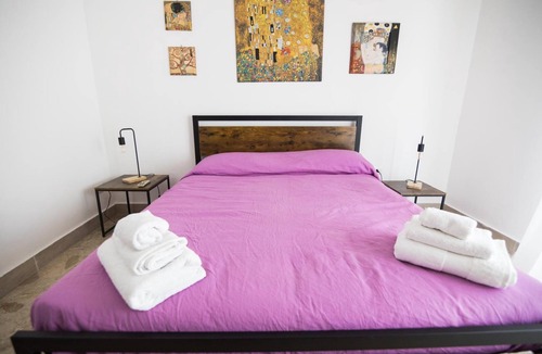 Reggio Calabria Bed & Breakfast | Camera con bagno in centro città