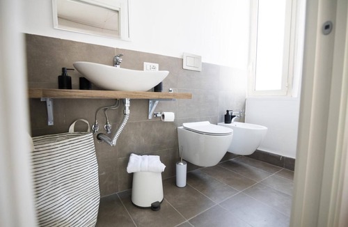 Reggio Calabria Bed & Breakfast | Camera con bagno in centro città