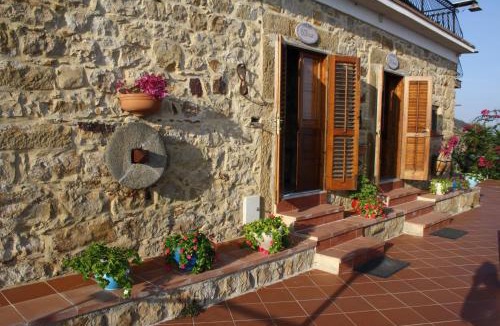 Tusa House | Camere & Case Vacanze Lo Scoglio