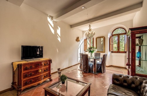 Rione VII Regola Apartment | Campo di Fiori 2 bedroom Via Giulia