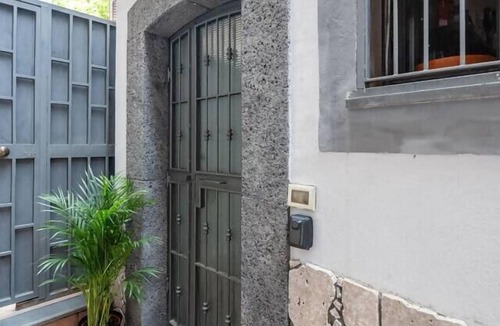 Borgo-Sanzio Apartment | [Caronda House Design] Free parking + Terrazzo