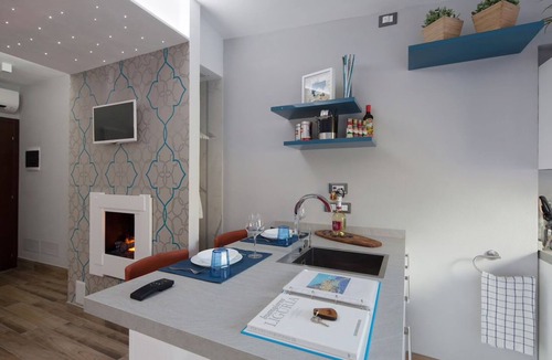 Manarola Apartment | Casa 67 Seaview Studio with Terrace & Jacuzzi in Manarola
