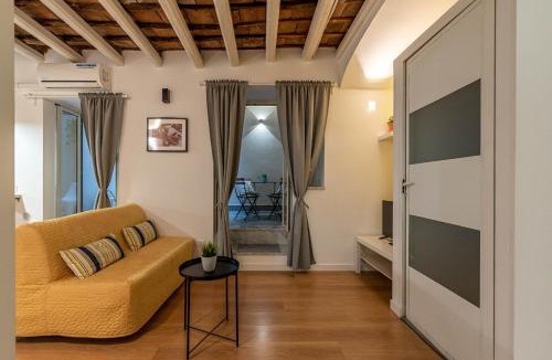 Albergheria Apartment | Casa Abbanniata a Ballaro' by Wonderful Italy