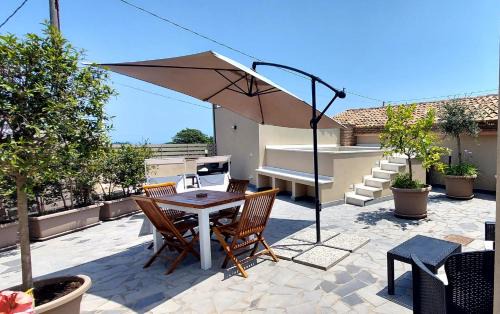 Santa Venerina House | Casa Badia