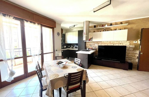 Zona XVI Torrenova Apartment | CASA BERTO ANAGNINA: 70-SQUARE-METER APARTMENT WITH PARKING SPACE NEAR THE ANAGNINA METRO STATION