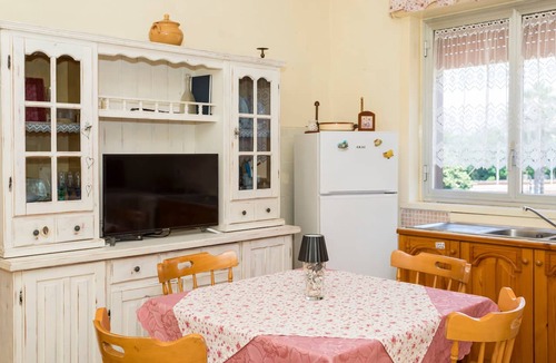 Chianchitta-Pallio Apartment | Casa Bethel with Balcony and Air Conditioning