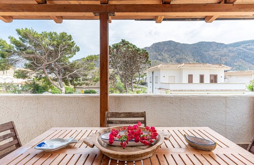 Isola delle Femmine Apartment | Casa Bouganvillea con Terrazza by Wonderful Italy