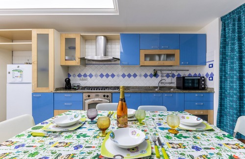 Pozzallo Apartment | Casa Carolina with Wi-Fi and Air Conditioning