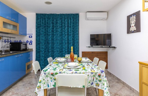 Pozzallo Apartment | Casa Carolina with Wi-Fi and Air Conditioning