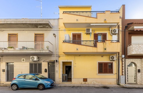Pozzallo Apartment | Casa Carolina with Wi-Fi and Air Conditioning