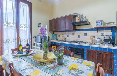 Noto Marina Villa | Casa Denisa: A welcoming villa surrounded by a lemon and orange garden, with Free WI-FI.