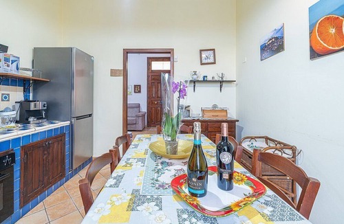 Noto Marina Villa | Casa Denisa: A welcoming villa surrounded by a lemon and orange garden, with Free WI-FI.