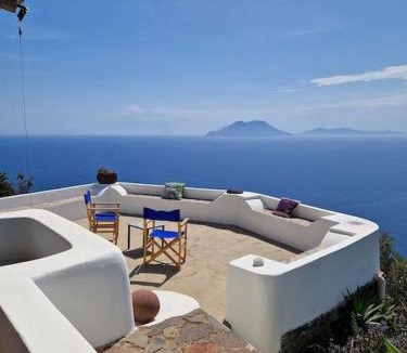 Filicudi Porto House | Casa Filicudi