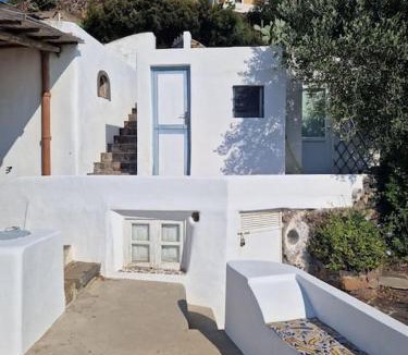 Filicudi Porto House | Casa Filicudi