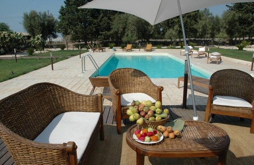 Scicli Villa | CASA GALO' -HOLIDAY HOUSE IN SICILY-IN NATURE HEART:POOL,TENNIS,CYCLE FACILITIES