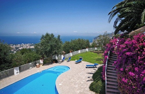 Piano di Sorrento Villa | Casa Le Onde, with private terrace, shared pool