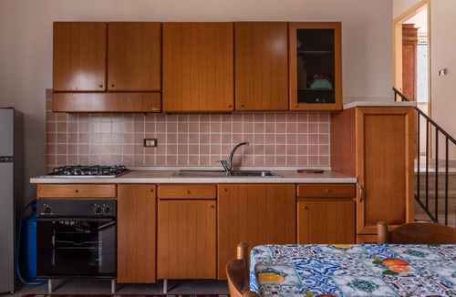 Licata Apartment | Casa Leonardo Apartment with Shared Terrace, Private Garden and 12,000 BTU Air Conditioning