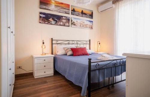 Aci Trezza Apartment | Casa Marè, Beach 5 min walk - Sea view terrace - Acitrezza