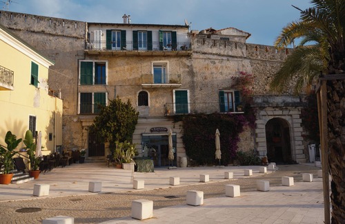 Old Town Apartment | Casa Molinari - Large apartment with incredible sea views 008065-LT-0272