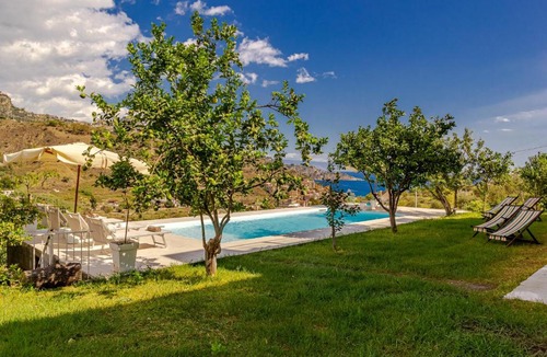 Giardini Naxos Apartment | Casa Musica Villa con piscina panoramica