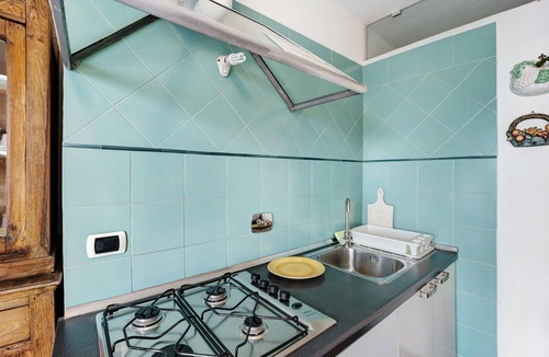 Poggi Apartment | Casa Pepe Apartment with Sea View, Garden, and Wi-Fi
