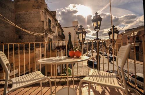 Pietraperzia House | Casa Piazza Grande