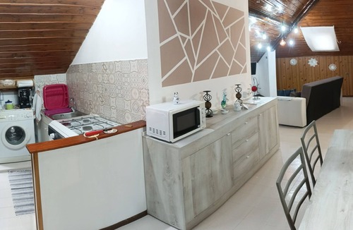 Gravina di Catania Apartment | Casa Reale locazione affitti brevi per coppia, amici e famiglia.