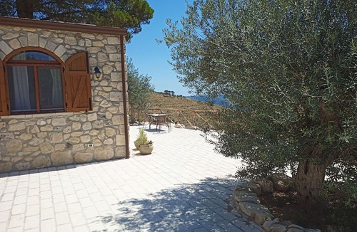 Buscemi House | Casa Rustico - Detached country house with private pool in the Monti Iblea