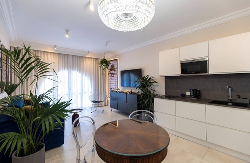 Ruggero Settimo Apartment | Casa Saputo Apartment in Central Palermo
