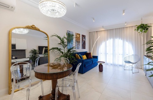 Ruggero Settimo Apartment | Casa Saputo Apartment in Central Palermo