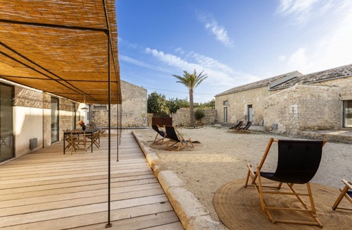 Rosolini Villa | Casa Sisti - Villa with heated pool