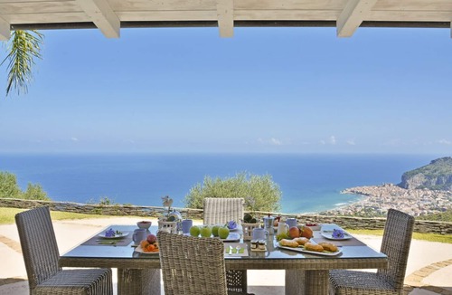 Cefalu Villa | Casa Splendida - Four Bedroom Villa, Sleeps 8