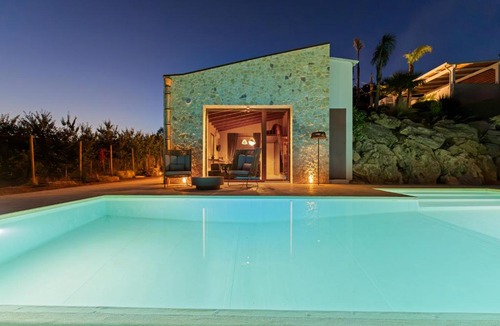 Salemi Villa | Casa Suleima Design Indoor Wellness & InfinityPool