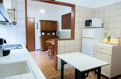 Zafferana Etnea Villa | Casa Vacanza Immersa nel Bosco del Parco Dell'etna,ideale per Famiglie e Amici