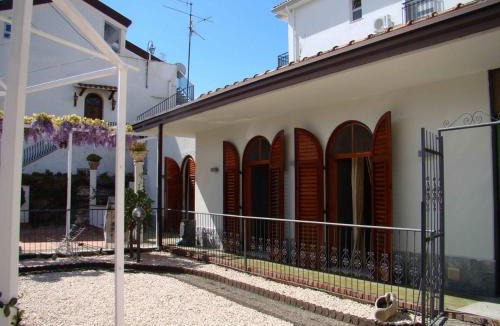 Giardini Naxos House | Casa Vacanze Villa Angelina