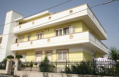 Presicce Apartment | Casa Zara Appartamenti con patio e BBQ, a pochi minuti dal mare