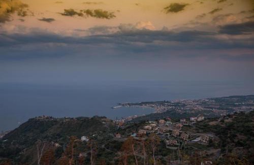 Castelmola House | Casale Di Caterina