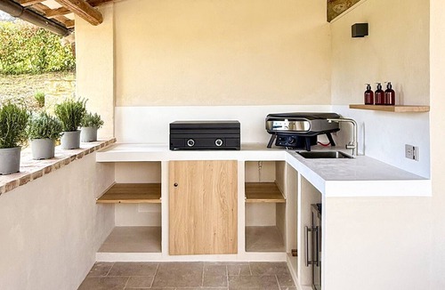San Gimignano Villa | Casale Eleganza - Five Bedroom Villa, Sleeps 10