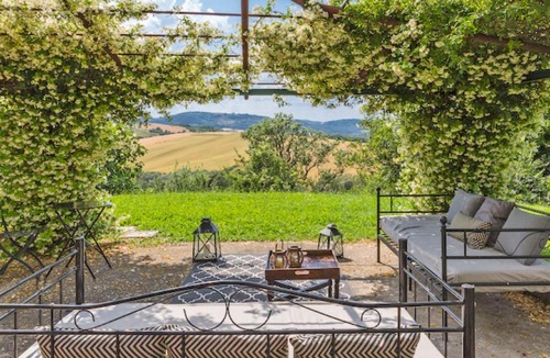 Colpetrazzo Villa | CASALE RIPI 8&2, Emma Villas