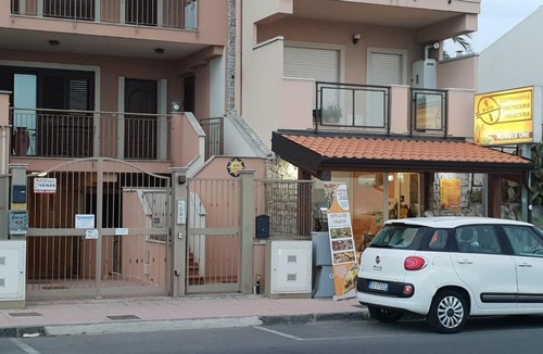 Santa Teresa di Riva Apartment | CasaLungoMare