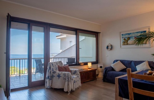 Addaura Apartment | CasaMare Addaura - Your Romantic Seafront Hideaway