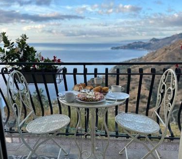 Forza d'Agro Apartment | CasAnima vista incantevole vicino Taormina