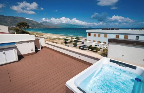 Alcamo Marina Villa | CasaSol: magnificent property a stone's throw from the sea for healthy "sol-searching"